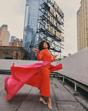 Anna Uzele Instagram - I won’t be afraid. It’s my New York.

Style: @elizayerry 
Makeup: @estabrookartistry 
Crown: @derickmonroe 

Pics 1 & 5 @jennyandersonphoto 
Taxi pics @natalieannepowers 
Pics 4 & 9 @michaelah.jpg