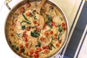 Anna Vocino Instagram - * Let me know in the comments! Whats your favorite OG Recipe?
Never forget my OG Recipes featured in the Eat Happy Cookbook! Order now to unlock a world of delicious flavors and culinary inspiration. #Cookbook #RecipeBook #EatHappy #HomeChef #FoodieFavorites http://amzn.to/2gBvgXtLink in Bio

#food #instagram #love #celiac #lowcarbrecipes #photography #glutenfree #photooftheday

Organic Spice Mixes and Marinaras at Eat Happy Kitchen
EatHappyKitchen.com 🍅🌿🥩🌮
