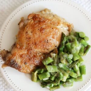 Anna Vocino Instagram - * Leave an 😋 if you agree!
Happy National Asparagus Day! #nationalasparagusday 🌿 Intrigued about what magic happens when asparagus, shallots, and cream come together? Check out this delicious recipe in Eat Happy Too! #Foodie #RecipeShare #EatHappyToo #CookingInspo #Yum http://amzn.to/2EZghBT
Link in Bio

#food #instagram #love #celiac #lowcarbrecipes #photography #glutenfree #photooftheday

Organic Spice Mixes and Marinaras at Eat Happy Kitchen
EatHappyKitchen.com 🍅🌿🥩🌮