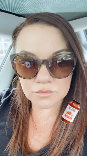 Anna Vocino Instagram - Come see me, good humans of the San Fernando Valley! I only hang out in grocery stores! At encino now thru 1pm and then Calabasas Gelson’s from 2-5. Let’s eat. #pastasauce #eathappy #italianfood #nosugar