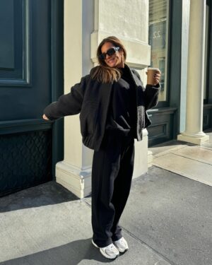 Anndya Simard Instagram - looking good, living better