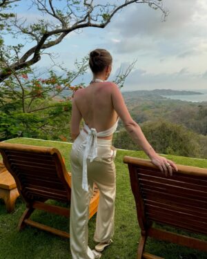 Anndya Simard Instagram - meet me in nosara 🥥🌿