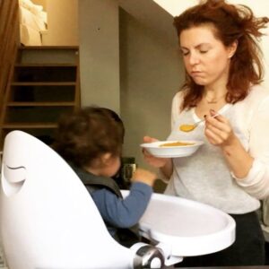 Anne-Elisabeth Blateau Instagram - Maternité et décadence 😝#wondermum #repascool #vacancesautop #instamood #boomerang