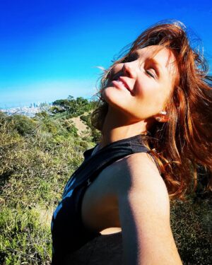 Anne Leighton Instagram - Float like a 🦋 sting like a 🐝 Nature is my temple where I become the 🦅 #unstoppable 🥊 #muhammadali #ali #sia #nature #temple #workout