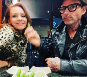 Anne Leighton Instagram - Happy birthday to the one and only ♒️ 👑who continues to master the art of photobombing. I love you and hope you have an amazing day celebrating another one around the sun @raifadelberg 🎈🎁🎂🎉 #happybirthday #aquarius #birthday #boy