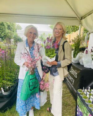 Anneka Rice Instagram - Had an amazing day at Hampton Court Flower Show.  And look who I shared my retail opportunity with! #maryberry #hamptoncourtflowershow #shopping #flowers @rhshampton_showteam