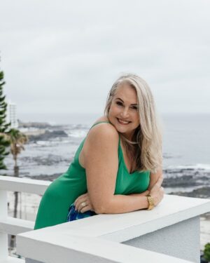 Anneline Kriel Instagram - Finessevoelgoedtydskrif Finesse Voelgoed Tydskrif
Fotograaf: @suletfourie.photography
Grimering: @reneedewitmakeupartist
Hare: Kevin Epstein
Juwele: @prinsandprinsdiamonds 
Stilering: @hschouse