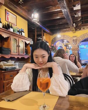 Anni Hung Instagram - :
Venezia🪿 🩵