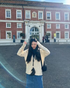 Anni Hung Instagram - ：
Uni days 🦦