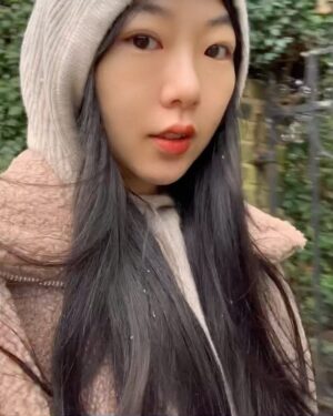 Anni Hung Instagram - :
2024初雪，許一個開心健康的願❄️
（今年也要多聽我的歌！）