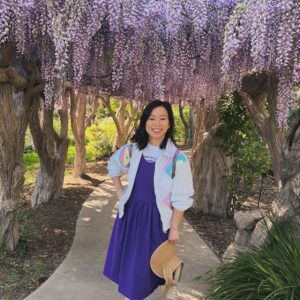 Annie Chang Instagram - Remembering to smell the flowers 

#huntingtongardens