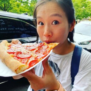 Annie Chang Instagram - Life is short.  Eat the pizza.  #joespizza
