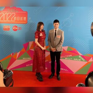 Annie Liu Instagram - 很開心再有機會和皇兄～馬浚偉合作拍攝電視劇，希望大家會密切留意香港電台31的《我們的開學禮》和《我們的畢業禮》🎓期待🥰🥰🥰
