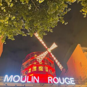 Annika Pampel Instagram - #Paris impressions:): featuring a #french #windmill , a serious #chessmatch , the angriest #flutist , a #drunk #unicorn , and our attempt at a mini #bonfire without burning the place down.