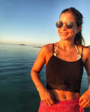 Annika Preil Instagram - Hey, Sommer! Bleib doch noch ein bisschen, bitte...😍🌞
#lastdaysofsummer #summerdays #🌞
