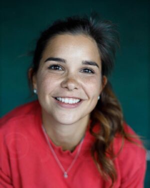 Annika Preil Instagram - Happy Weekend🥳

Was habt ihr so vor? 

Bei mir gibts morgen endlich mal wieder ein Brunch mit der Großfamilie🥰 Da freu ich mich schon sehr drauf!

📸 by @joelistdort 

#actorsheadshot #weekendvibes #happyme