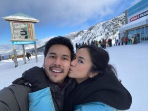 Annisa Pagih Instagram - Whistler trip 2023 vs 2013 ❄️ Grow old with you 🤍 @timmatindas (let’s take it slow though 🤪)
•
•
•
#whistler #tenyearchallenge #canada #whistlerblackcomb #vancouver #indonesianinvancouver