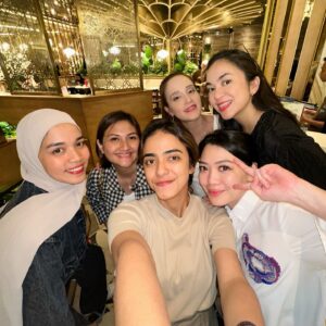 Annisa Pagih Instagram - Sayang banget ❤️