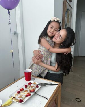 Annisa Pagih Instagram - Literally dragged me from bed for a sweet surprise 😂🥞🥹 happy Mother’s Day 💝