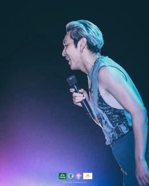 Anon Saisangcharn Instagram - มันก็จะดูลอยๆนิดนึง…cr:📸 …?…. หาชื่อเจ้าของภาพไม่เจอ😅🙏😅 คืนนี้เจอกันชมจันทร์ สุราษธานี นะฮะ
