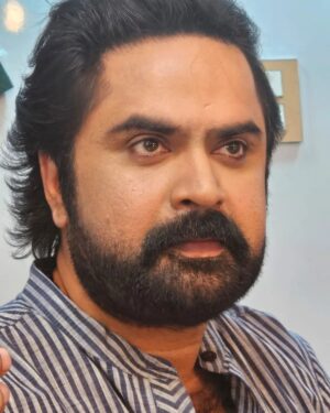 Anoop Menon Instagram - The bong connection..