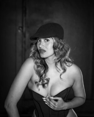 Anouchka Henchoz Instagram - 💣 NEW VIDEO SUR MA CHAINE YT 💣 
Grâce à ces photos prises par @ricchy_ziyou pouvez-vous en deviner le thème ?