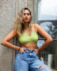 Actress Anouchka Henchoz HD Instagram Photos and Wallpapers May 2024
