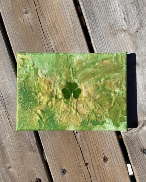 Anson Mount Instagram - The best first Fathers Day gift EVER!!! 

#fathersday #gift #fathersdaygifts #painting #fingerpainting #clover #green #myheart #daughters #happiestmanonearth