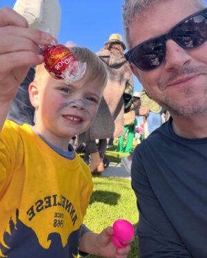 Ant Anstead Instagram - Easter weekend fun! Kicking off with @lagunabeachparentsclub egg hunt (great turn out) and an awesome show at #bubblefest at @thediscoverycube so cool!!! Recommended x
