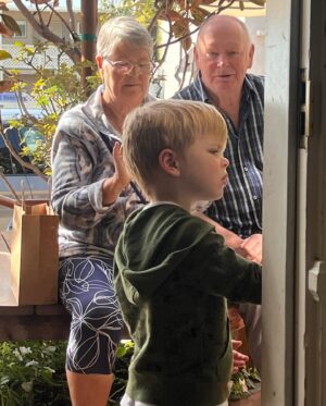 Ant Anstead Instagram - Been a mega week with the folks over from the UK! We have done so much! Zoo, beach, farm, Lego builds, walks, footy, bed times and lots and lots eating! Hudzo and grandad is a mood! 🥰 x