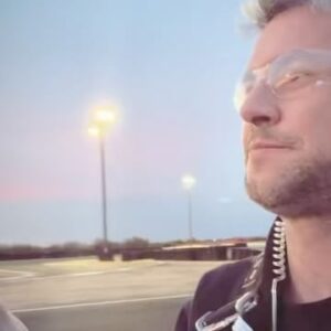 Ant Anstead Instagram - Squeezed in one final filming day for 2023

Quick trip to Arizona to be reunited with the car I built on “Master Mechanic” an empty race track while soaking in those sunsets….. #ComingSoon x