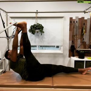 Anthony Alabi Instagram - I want to thank ME. I want to thank ME, for all the early mornings. I want to thank ME for twisting this long ass body into a pretzel. I want to thank ME for the patience of doing this holistic hippi shit. Just kidding, I could never do this alone. Thank you @bare_pilates for everything you do to keep me athletic. I love you! 

#balancebody #actor #actorslife #pilates #menddopilates #reformerpilates #rtc #athlete #lululemon #bose