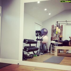Anthony Alabi Instagram - 4:30am wake up. #mondaymotivation 

It’s not easy, but it’s worth it.