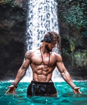 Anthony Amar Instagram - The beauty of nature 🌊

Wearing @bodyengineers MAGNUS Prometheus SHORTS – BLACK CAMO STEALTH size L

Don’t forget my code : BEANTONAO -15% Off

Cette photo ❤️ #Bali #Survivor #waterfall #canggu #indonesia #travel #blogger #life #Aarmy