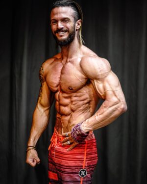 Anthony Amar Instagram - Ma best shape ? Vos avis...! 1m82 - 84kg - Men’s Physique #ifbb

C’était ma condition physique du jour J pour la #NPC à Nice. J’avais continué la préparation pour que personne ne m’enlève cette joie d’afficher ma meilleure condition physique depuis des années.

#shredded #diet #ripped #shredz #paris #fit #aesthetic #sculpture #goku #ultrainstinct #mensphysique #musclemodel #fitnessmodel #model #blogger #Aarmy #transformation #bodytransformation #bodygoals