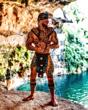 Anthony Amar Instagram - 🇲🇽 𝓜𝓪𝔂𝓪𝓷  𝓦𝓪𝓻𝓻𝓲𝓸𝓻
___
Quelle incroyable expérience de pouvoir vivre une cérémonie maya en plein milieu d’une immense CENOTE au Mexique
___
🇺🇸 It was such an incredible experience to be able to live a Mayan ceremony in the middle of a huge CENOTES in Mexico
___
#tulum #mexico #mayan #maya #aarmy