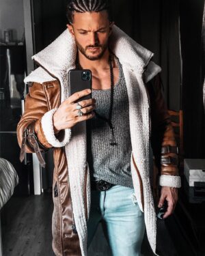 Anthony Amar Instagram - A l’Ancienne, les vrais savent... soyez franc vous aimez ou pas ? Lâchez vous dans les commentaires vous avez le droit.

Ps : vous aussi Mesdames c’est cool d’avoir votre avis

____
Do you like my new style ?
If yes give some 🔥🔥🔥 yesss

#style #look #ootd #braidstyles #AARMY #menstylefashion