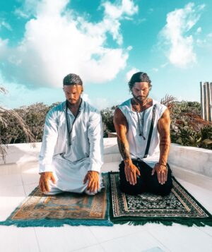 Anthony Amar Instagram - Eid Mubarak ❤️ Taqabbal Allâhu minnâ wa minkum to all my brothers and sisters

Enjoy this day with the people you love, don't forget the people in need, don’t forget our Palestinians brothers and sisters who are fighting for their life right now.... pray for them and don’t stay quiet against INJUSTICE.

Don’t forget the people who are rarely visited, be the person who forgives when he has been hurt, who responds to hate with love, contempt with genuine interest, smile at those who don't necessarily smile back at you ... you don't know the impact that a smile and a comforting word can have on that person.

Be an example to others, remember to always behave in an exemplary manner. This is how some people will take an interest in what makes you a better person. 

I had the honor to spend my Ramadan and some prayers with my brother and best friend and I think it remains one of my happiest moments of this blessed month. 

this year my ramadan was difficult because I felt alone in my practice and also cause I am the only Muslim in my family...but on the other hand, i was able to invoke my lord, get to know him, speak about him to the people who were interested about religion and especially I learn more than ever to not to despair of his mercy. 

 If you know any converts, don't forget them during that amazing day. I know to much this "loneliness" that you can feel and the difficulty of being afraid of never finding your place and feel isolate from your Ummah. If one of us is suffering we should be able to be here for him / her.

Either way, it doesn't matter what your beliefs are. I TRULY RESPECT , LOVE AND ACCEPT EVERYBODY.

May God bring peace in your heart, forgive you and fill you with His blessings in this life as in the next.

May our sins be forgiven, our hearts purified, our prayers raised, our douaas answered, our faces illuminated, our place in Paradise granted. #AARMY