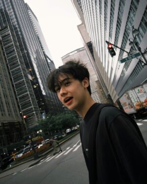 Anthony Buisseret Instagram - รู้แล้วว่าหิว