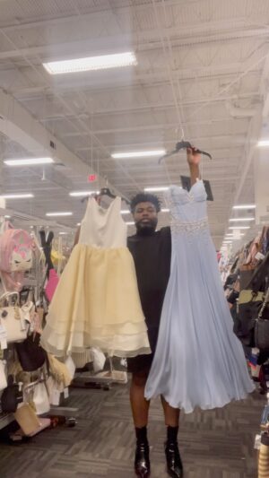 Anthony Elle Instagram - Happy Monday
Last year around this time I was in New Orleans starting a new project and also had to make my niece her first pageant gown! This is one of my favorite projects ever because I did not know how I was gonna finish in time and I didn’t want the dress to look rushed. My niece Bre Bre absolutely made the experience worth it. She was so happy and so was I!
Cheers to nieces!!!!!!!!!!!!
.
.
.
.
.
#stylistslife
#modernfashion
#instacreatives
#creativeartiststudio
#diyartsandcrafts
#trendingfashionstyle #diyartists #costumedesigners
#stylists
#diyartist
#rocktheblock
#artsandcraft
#Fashiondesign
#fashionillustration