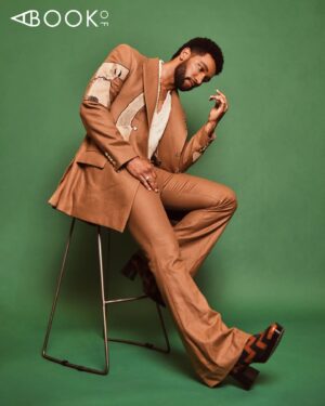 Anthony Hill Instagram - @abookof • Part III

Photography & Interview • @graphicsmetropolis
Fashion Styling • @lil_saigon
Grooming • @patricksantaana
Grooming Assistant • @johnathanlopez1994
Photo Asst • @jessezapatero 

#ABookOf #AnthonyHill