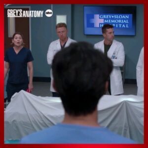Anthony Hill Instagram - Candyman. 🍬🍭💀

See ya tonight? #GreysAnatomy 🎃