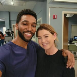Anthony Hill Instagram - I cannot say enough about this woman right here. She's a blessing to countless people, and I'm one of them. Thank you for giving us Meredith Grey. Looking forward to your next chapter E.P. 🖤🖤

Her farewell to Seattle is tonight, don't miss it!

#GreysAnatomy