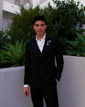 Anthony Keyvan Instagram - So honored to be apart of the 3rd annual Legacy Ball this past weekend and to see firsthand how beautifully impactful this organization is🤍 @legacyyouthleadership

styling by @tracyshapoff