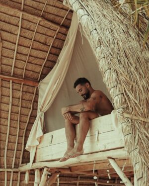 Anthony Matéo Instagram - 31 🎂.
Celui dont l’âme est heureuse ne ressent pas le poids des ans, c’est Platon qui a dit ça et cela prend tout son sens pour moi aujourd’hui ! Merci pour vos nombreux messages 🤍 #happybirthdaytome