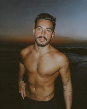 Anthony Matéo Instagram - Sunset dump 🌞 1, 2, 3 ou 4 ?