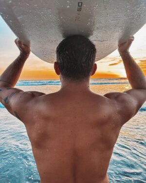 Anthony Matéo Instagram - Soleil, mer et cheveux salés 🐚