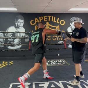 Anthony Pettis Instagram - If you’re persistent you’ll get it… If you’re consistent you’ll keep it!!!! 🎥⌚️