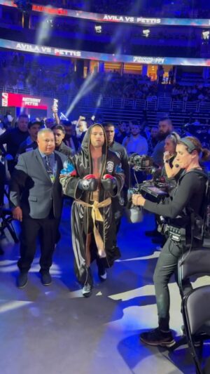 Anthony Pettis Instagram - Its SHOWTIME‼️