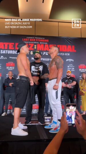 Anthony Pettis Instagram - @chrisavila209 ⚔️ @showtimepettis 

Who’s wins tomorrow night?! 

Watch the #DiazMasvidal weigh-in live on the DAZN Boxing YouTube channel 🥊